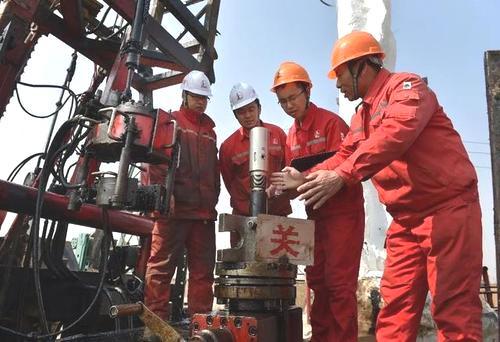 產(chǎn)量超2000萬(wàn)噸,中國(guó)或成下一個(gè)沙特 世界發(fā)愁的 稠油 是啥